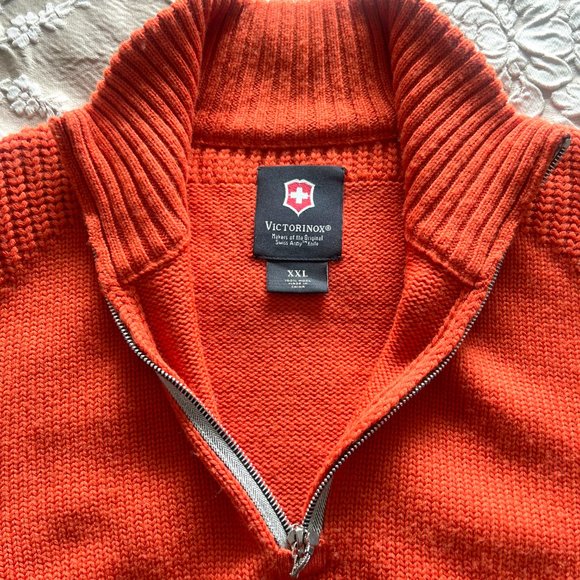 Victorinox Swiss Army Brand 100% Wool Sweater w/Neckline Zip-Up! - Picture 9 of 10